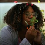 Fiskars Micro-Tip Pruning Snips - 6" Garden Shears with Sheath and Comfort Grip - Sharp Steel Blades - Quality Pruning Shears for Plants in Grow Tents and Hydroponics - Garden Tools - Image 8